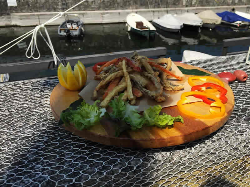 Listelle fritte di cavedano o pigo | ristorante mella bellagio